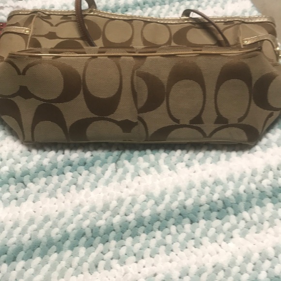 Coach Hand Bag - Picture 5 of 6